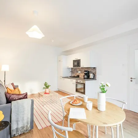 Stylish For 5 - Workspace - Center Prague